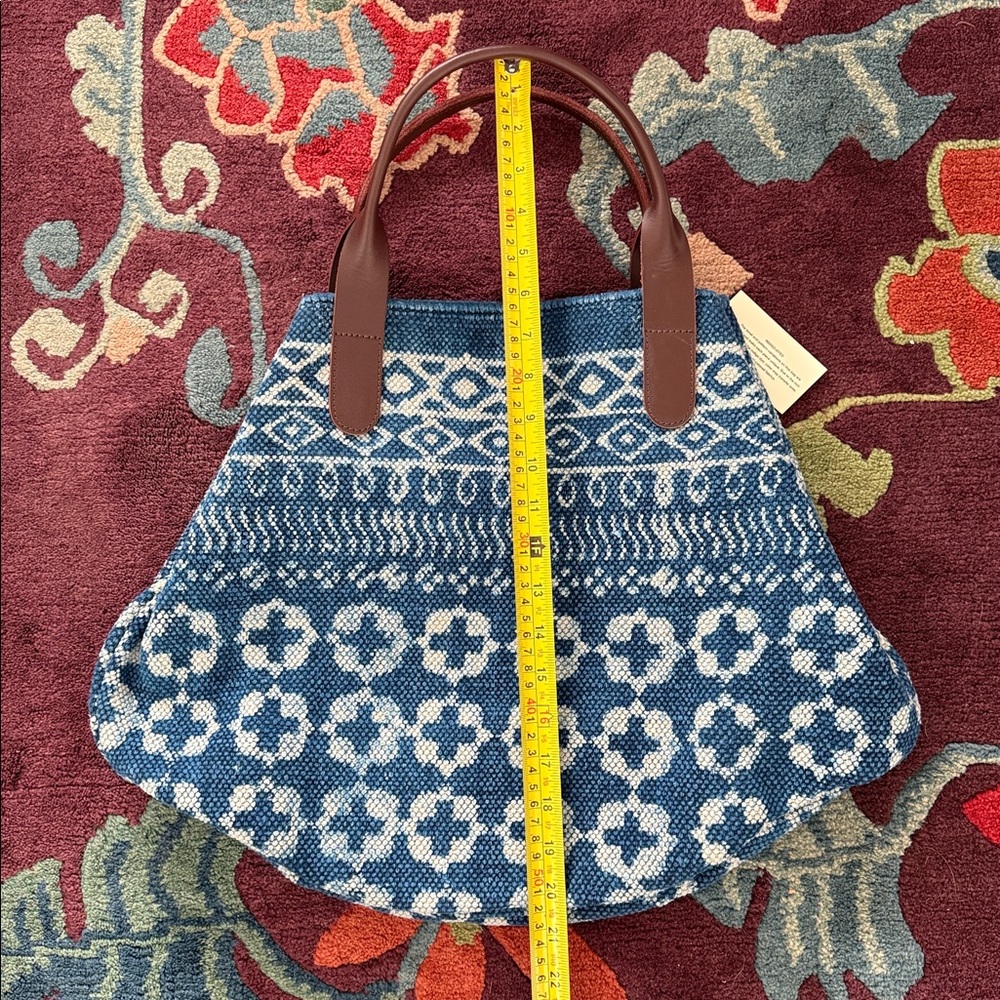 Indio dyed “Kumba Tote”. Large shopping, picnic or beach bag. New with tags! - Picture 12 of 12